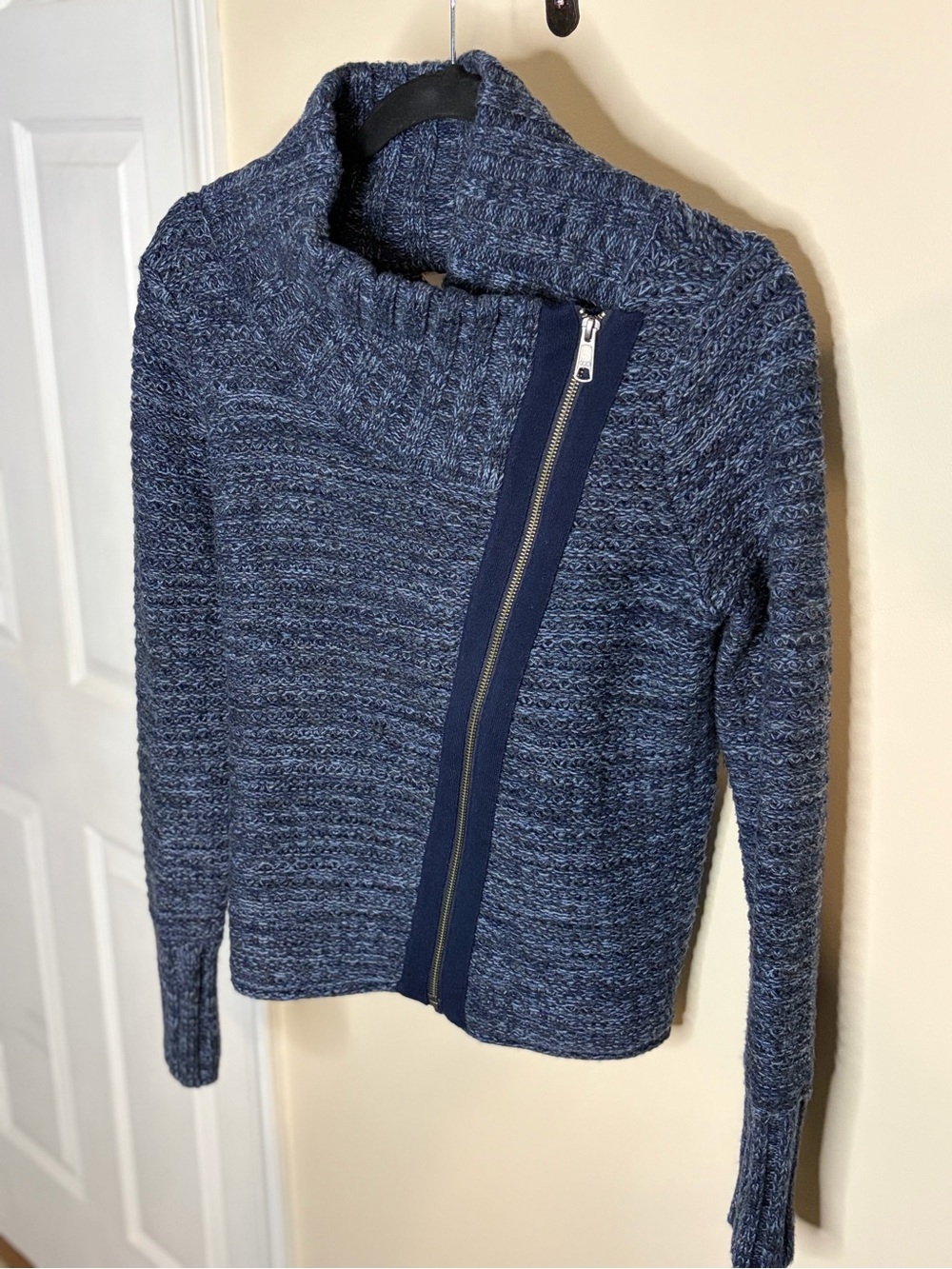 Athleta asymmetrical 100% merino wool zip sweater #1227